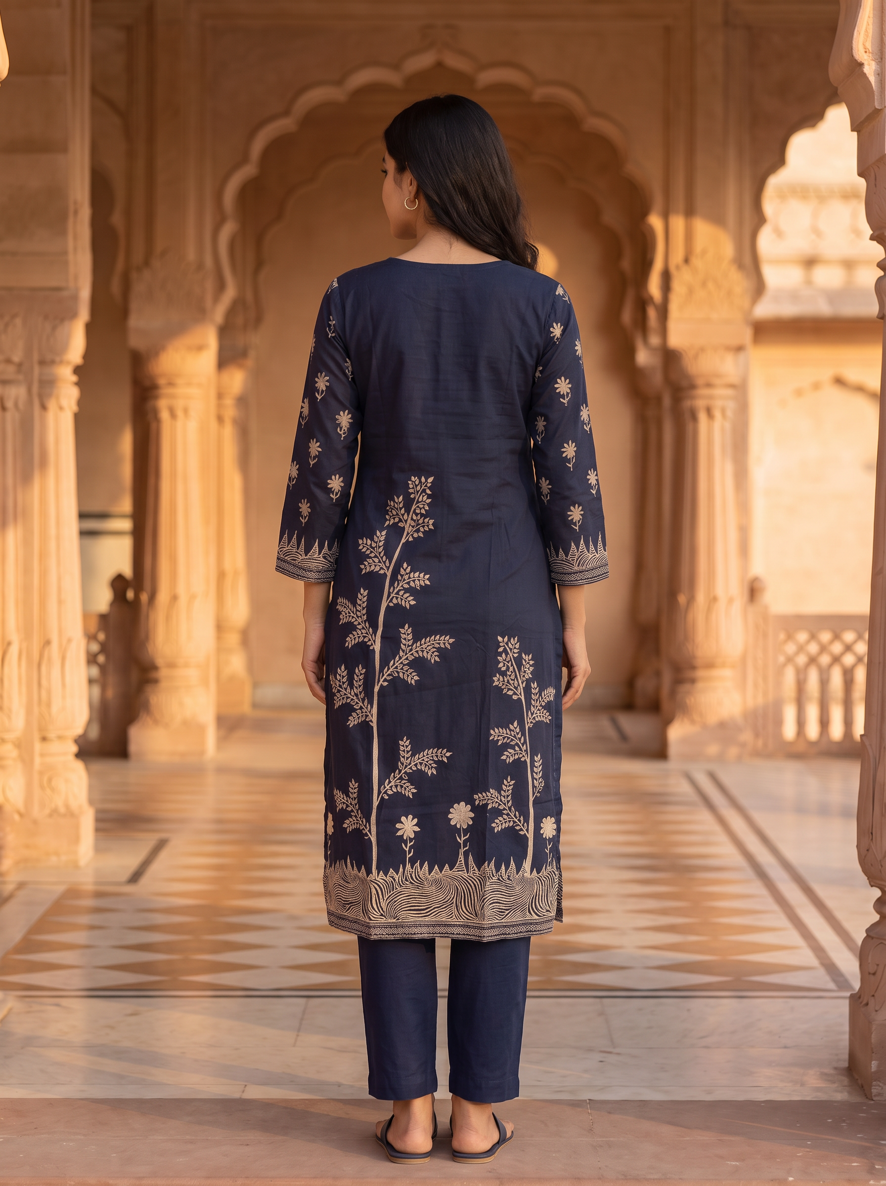 Women Regular Kurta with Trousers